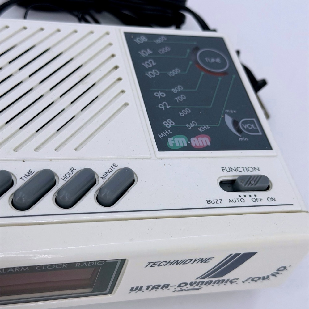 Technidyne Alarm Clock Radio Unisex OS White working Vintage AM/FM TD-289 - Picture 2 of 6